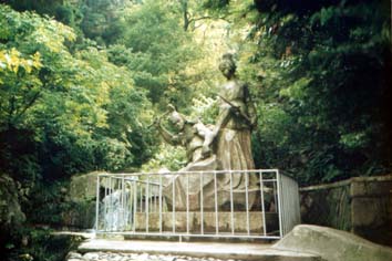 Moganshen Mountain, Hangzhou, China Statue of Man & Woman Coworkers